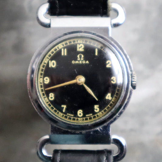 Vintage 1935 Omega Scarab Steel Wristwatch | Black Gilt Dial