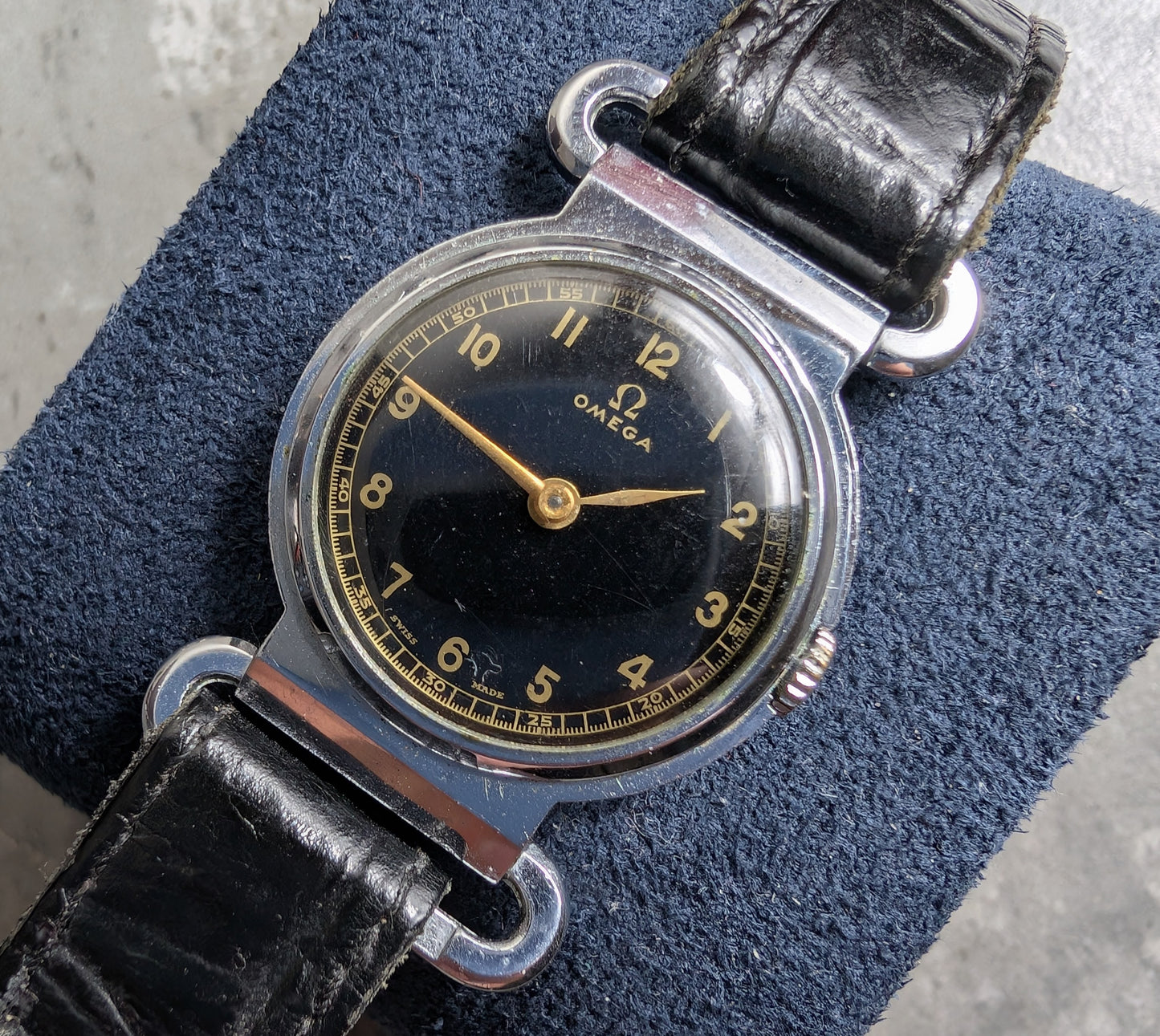 Vintage 1935 Omega Scarab Steel Wristwatch | Black Gilt Dial