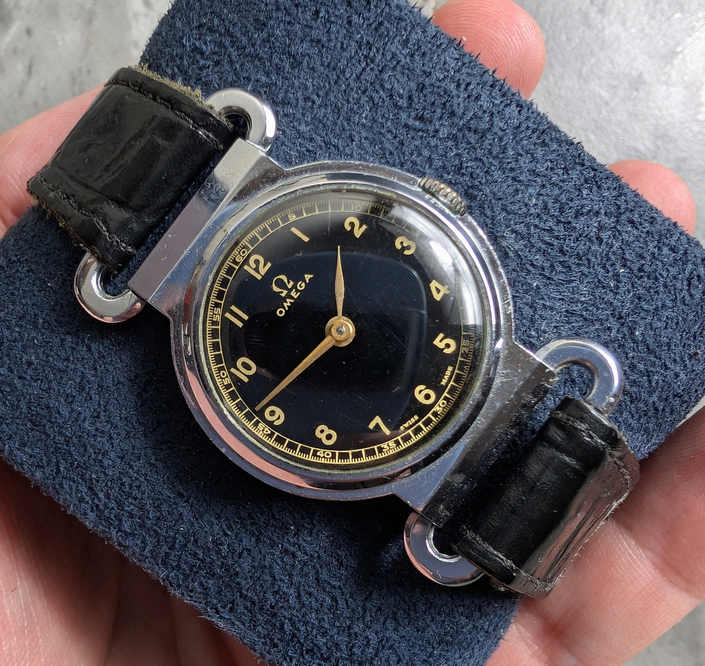 Vintage 1935 Omega Scarab Steel Wristwatch | Black Gilt Dial