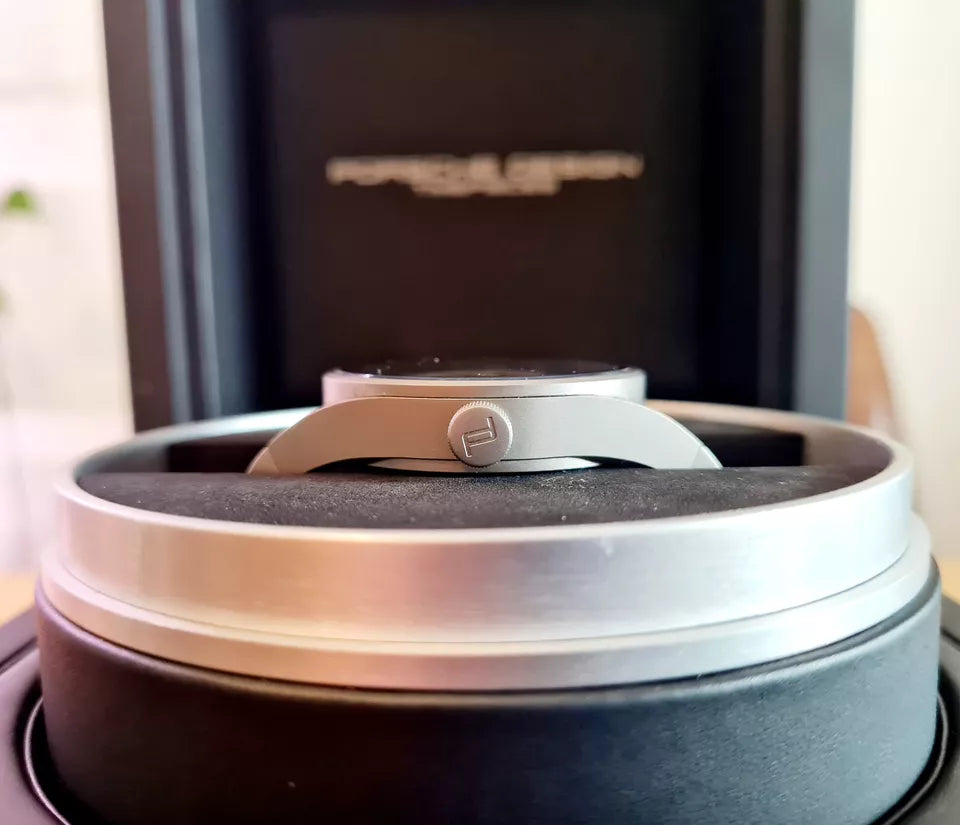 Porsche Design Globetimer Titanium 1919 | 2012 6020.2.01.001