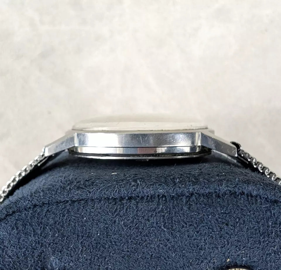 Vintage 1970 Omega Geneve Blue Dial Watch - 135.070